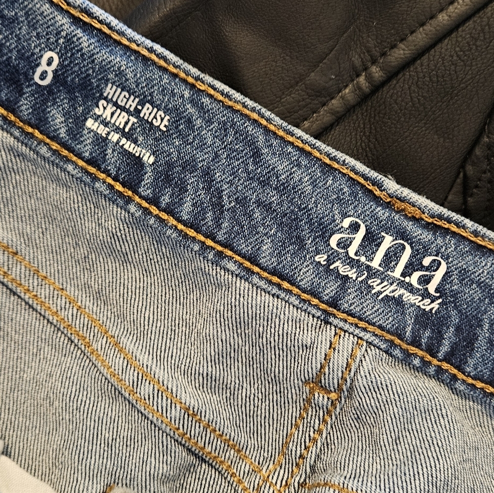 A.N.A. Denim Distressed High-Rise Mini Skirt Size 8 - Picture 7 of 8